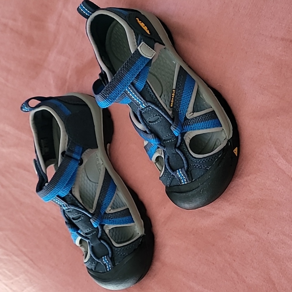 Keen Sandals Size 1